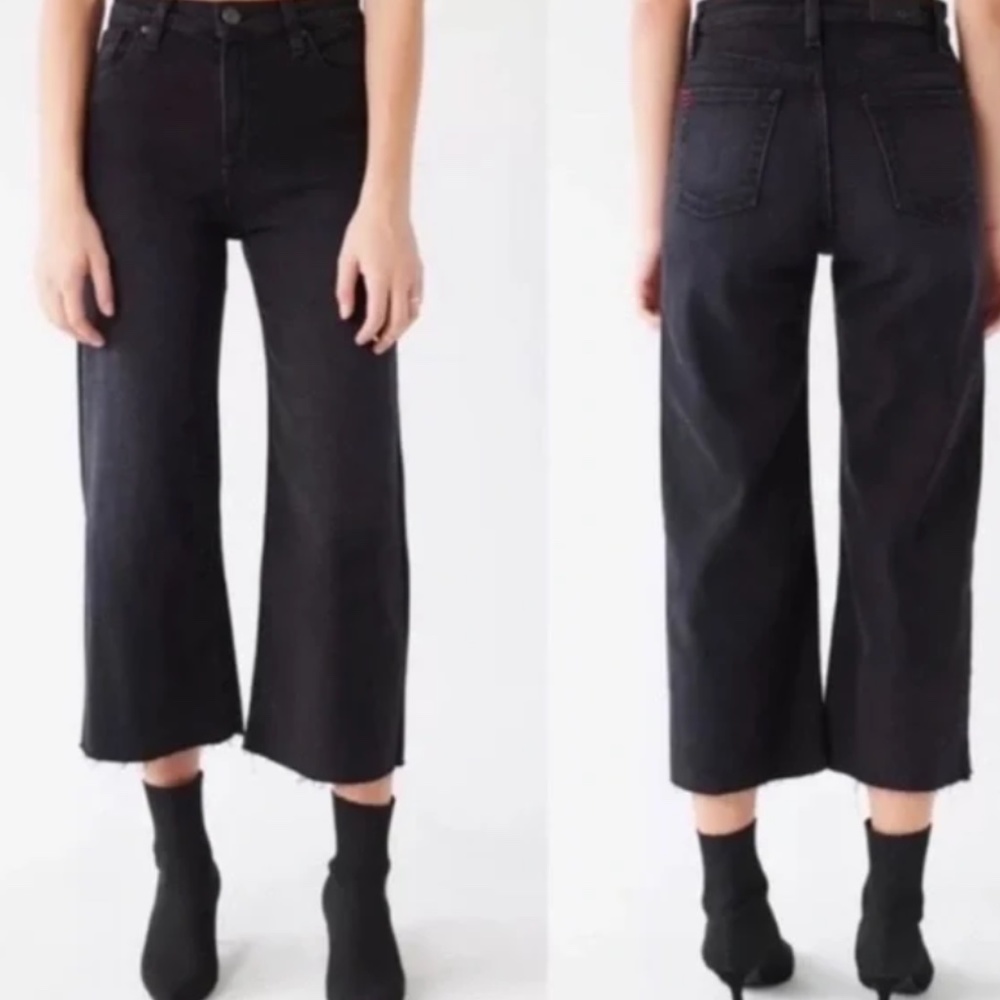BDG Ultra Wide Leg High Rise Cropped Jeans SIZE 25 Black Raw Edge Sz 2